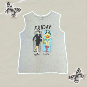 DC Comics Wonder Woman Friday Women’s Size Large Graphic Muscle Tank Top